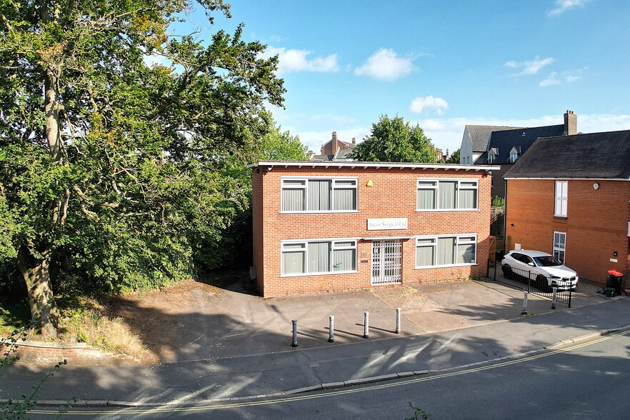 20-22 Bocking End, Braintree for sale - Primary Photo - Image 1 of 3