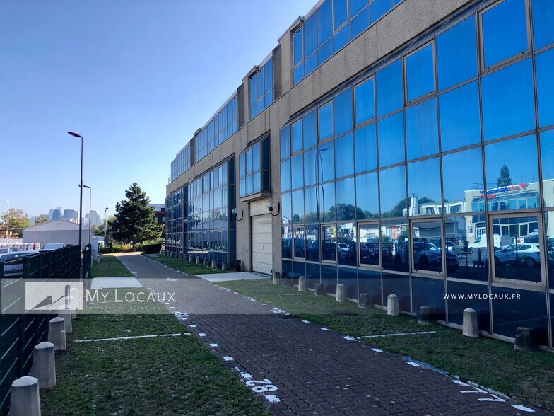 Light Industrial in Bezons to rent - Building Photo - Image 1 of 1