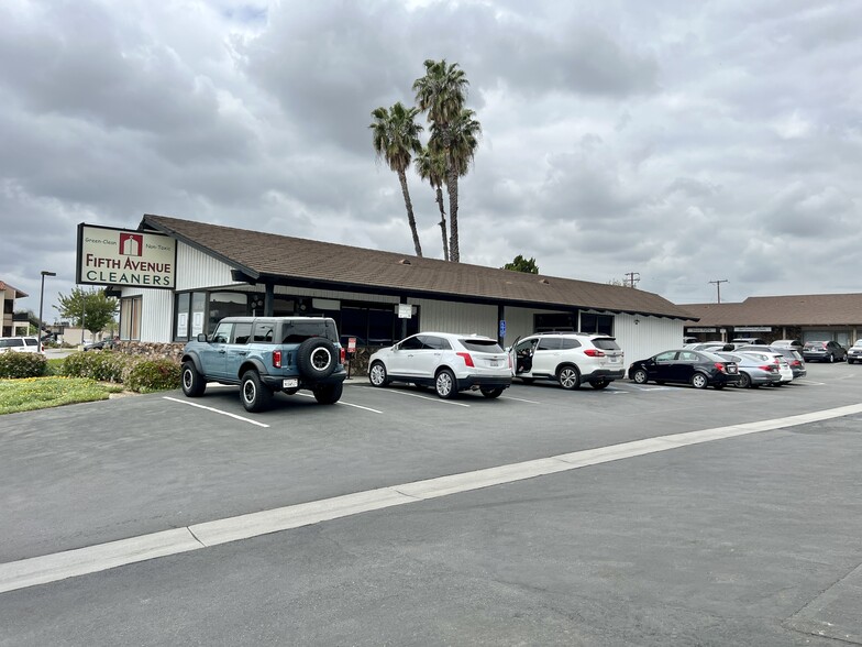 900 Block E Yorba Linda Blvd, Placentia, CA for rent - Building Photo - Image 1 of 12