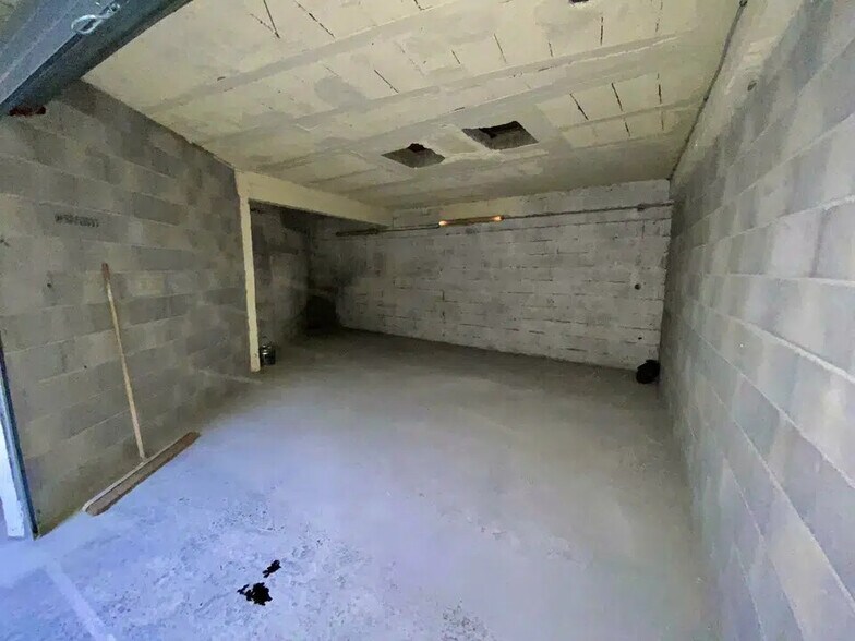 Industrial in Nice for sale - Building Photo - Image 2 of 5