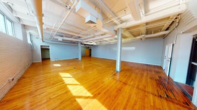 807 Broadway St NE, Minneapolis, MN for rent Interior Photo- Image 1 of 3