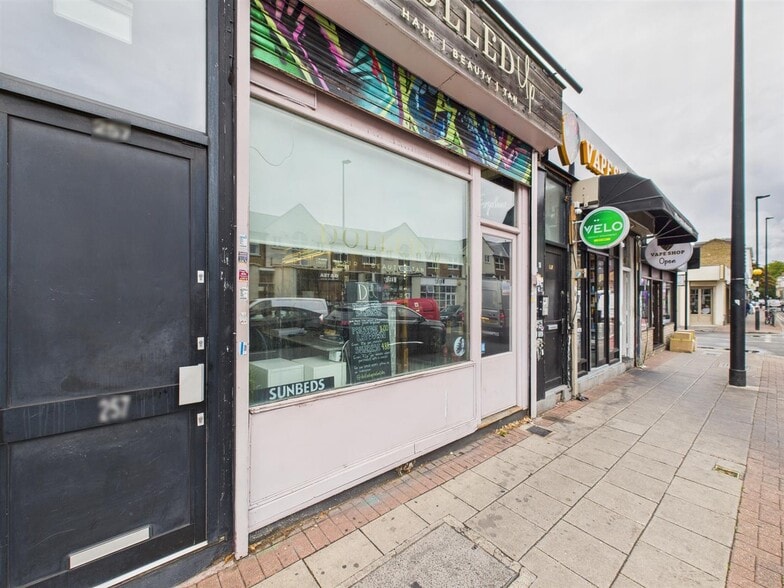257 Hackney Rd, London to rent - Building Photo - Image 3 of 22