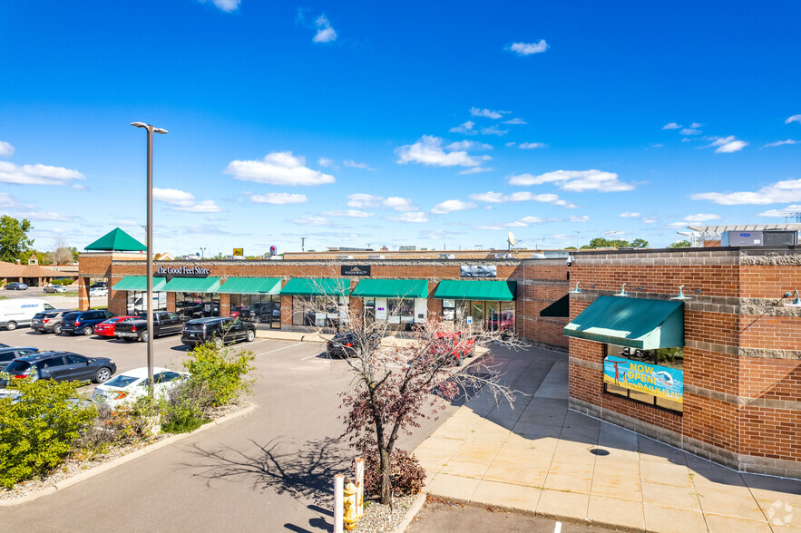 1900-1940 E County Road D, Saint Paul, MN for rent - Building Photo - Image 3 of 15