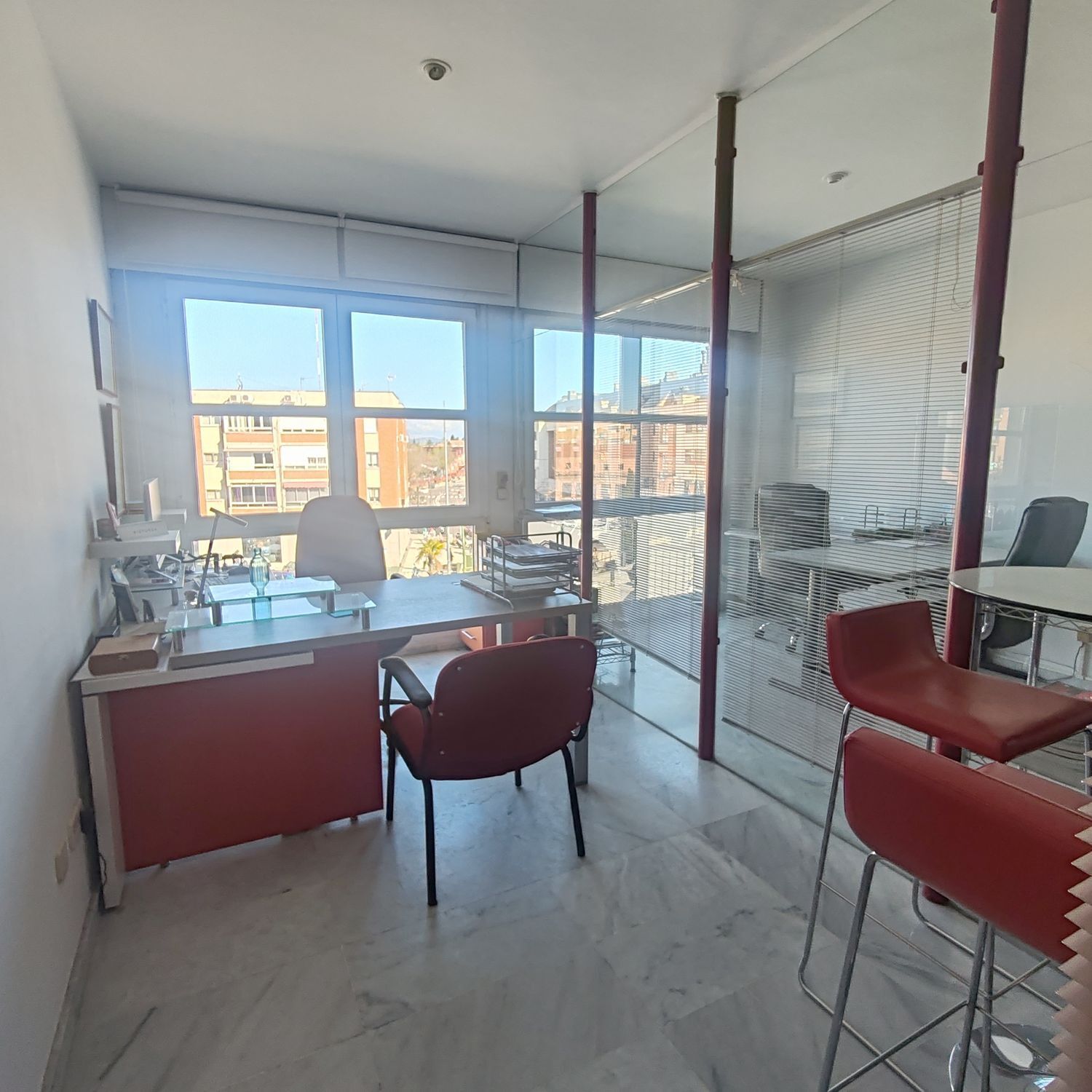 Office in Majadahonda, Madrid to rent Interior Photo- Image 1 of 4