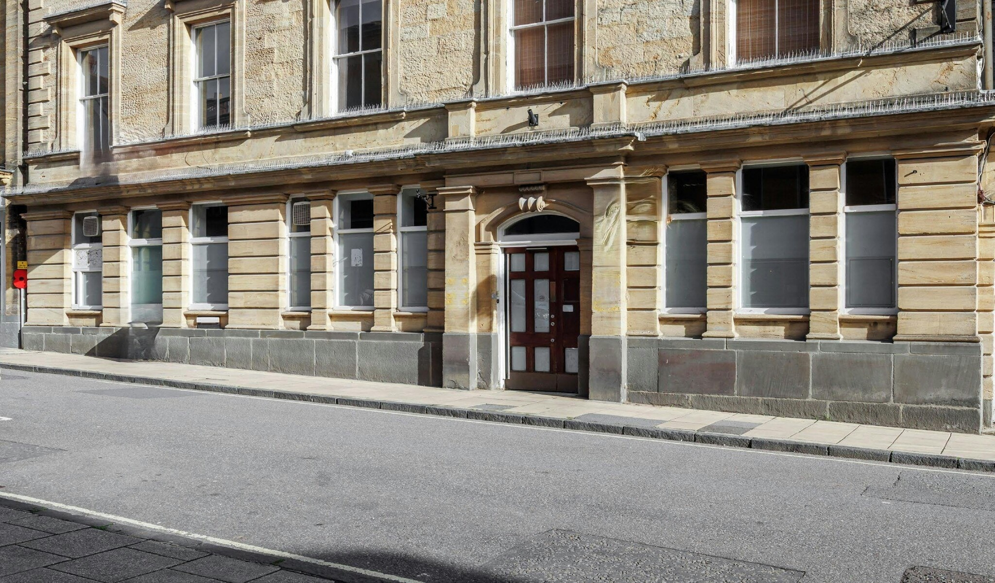 75 Cheap St, Sherborne to rent Building Photo- Image 1 of 2