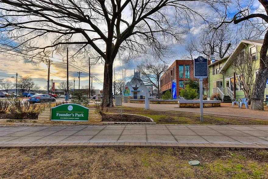 201 E 9th St, Georgetown, TX for sale - Building Photo - Image 3 of 10