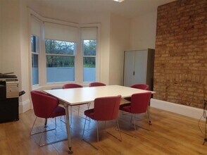 43 Victoria Rd, Darlington to rent Interior Photo- Image 2 of 4