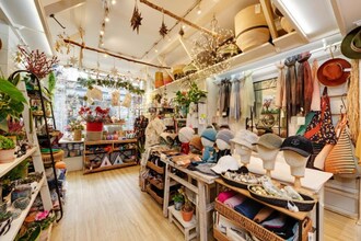 11 Flask Walk, London to rent Interior Photo- Image 2 of 4