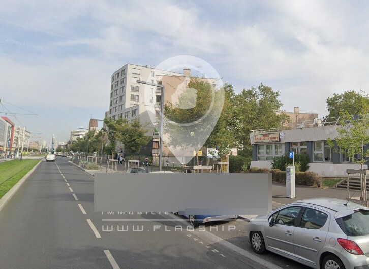 Retail in Ivry-Sur-Seine to rent Building Photo- Image 1 of 2