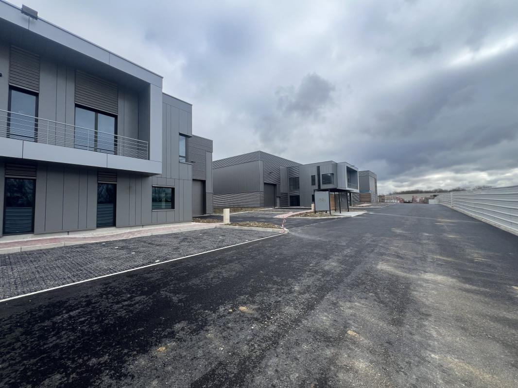 Rue Du Poteau, Courtry to rent Building Photo- Image 1 of 7