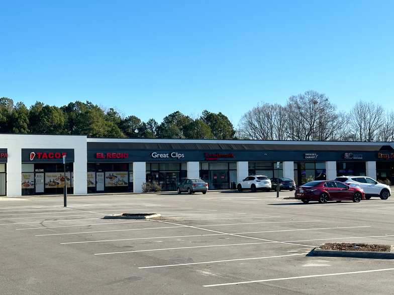 807-837 E Roosevelt Blvd, Monroe, NC for rent - Building Photo - Image 2 of 3