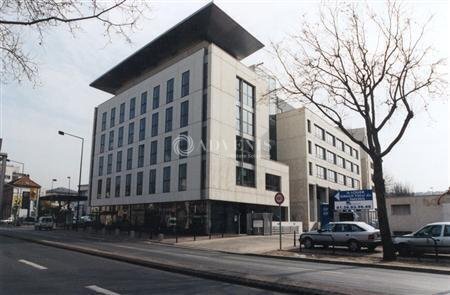 45 Avenue Paul Doumer, Rueil-Malmaison for sale - Building Photo - Image 1 of 9
