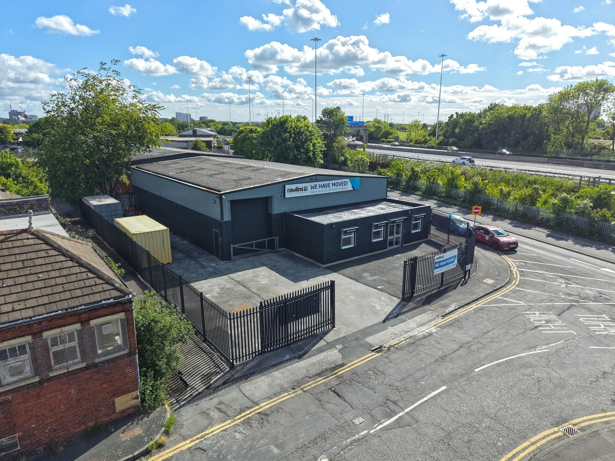 Moor View, Leeds to rent Building Photo- Image 1 of 11