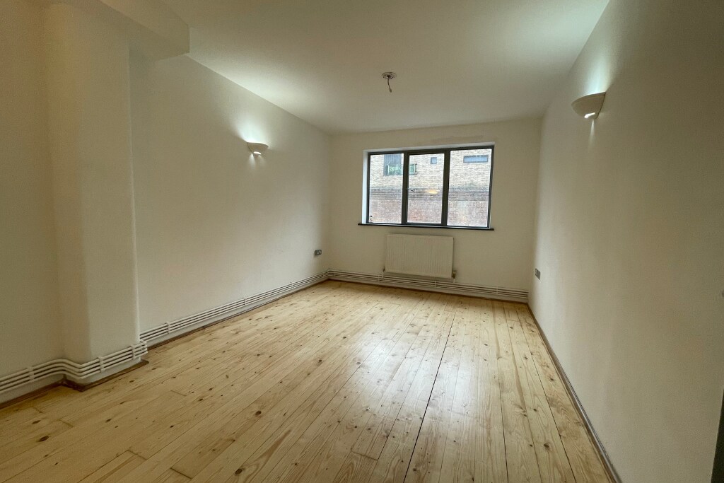 2-8 Anton St, London to rent Interior Photo- Image 1 of 3