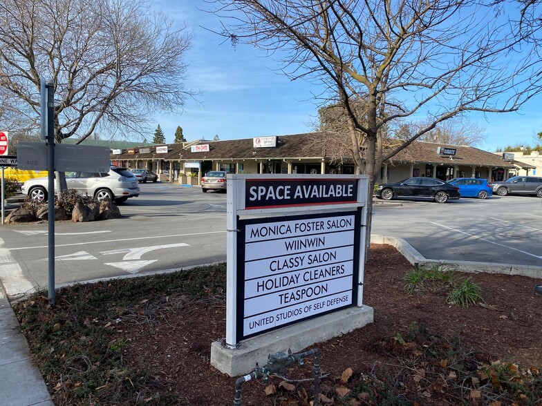 2655-2675 Middlefield Rd, Palo Alto, CA for rent - Building Photo - Image 3 of 8