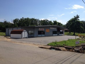 2330 W Center St, Greenwood, AR for sale Primary Photo- Image 1 of 1