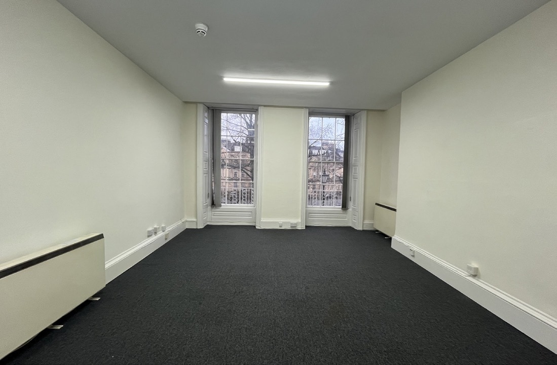 11 Laura Pl, Bath to rent Interior Photo- Image 1 of 3