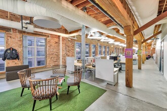 130 S Jefferson St, Chicago, IL to rent Interior Photo- Image 1 of 3