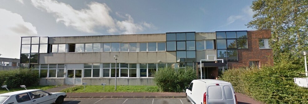 Office in Bièvres to rent - Building Photo - Image 2 of 5