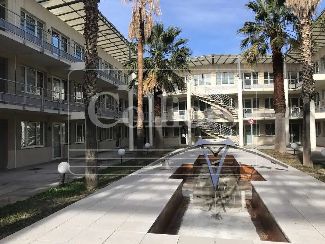 Office in Marseille to rent Building Photo- Image 1 of 2