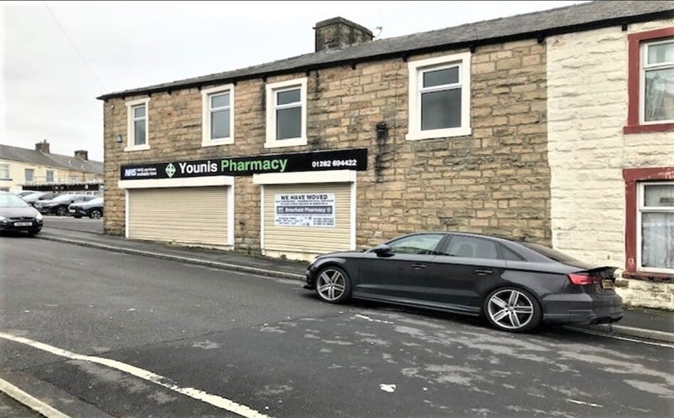 2-6 Arthur St, Brierfield to rent - Primary Photo - Image 1 of 4