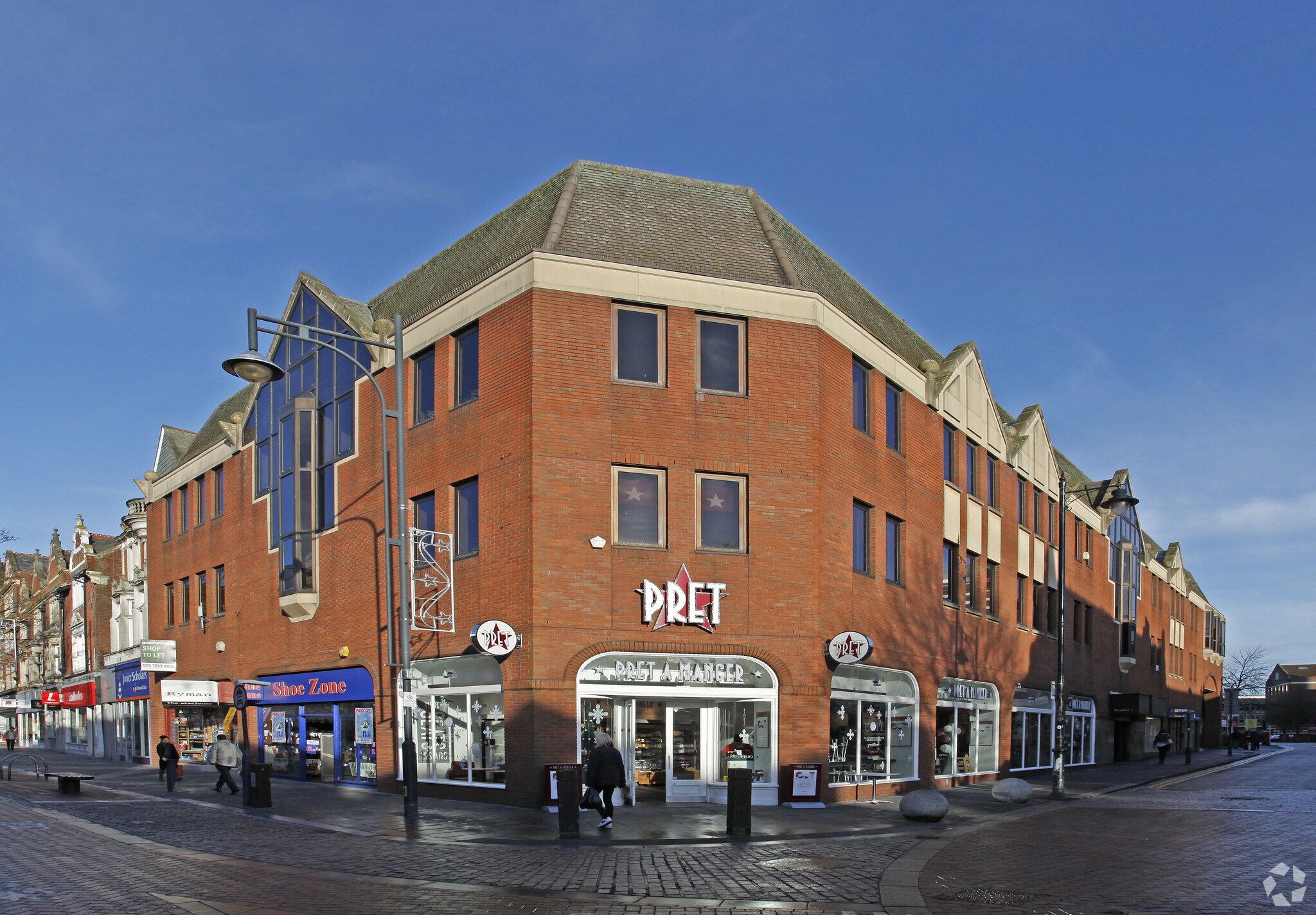 The Parade, Watford for sale Primary Photo- Image 1 of 1