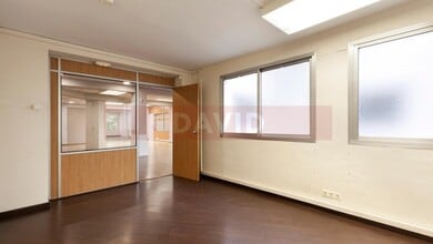 Office in Barcelona, Barcelona to rent Interior Photo- Image 2 of 11