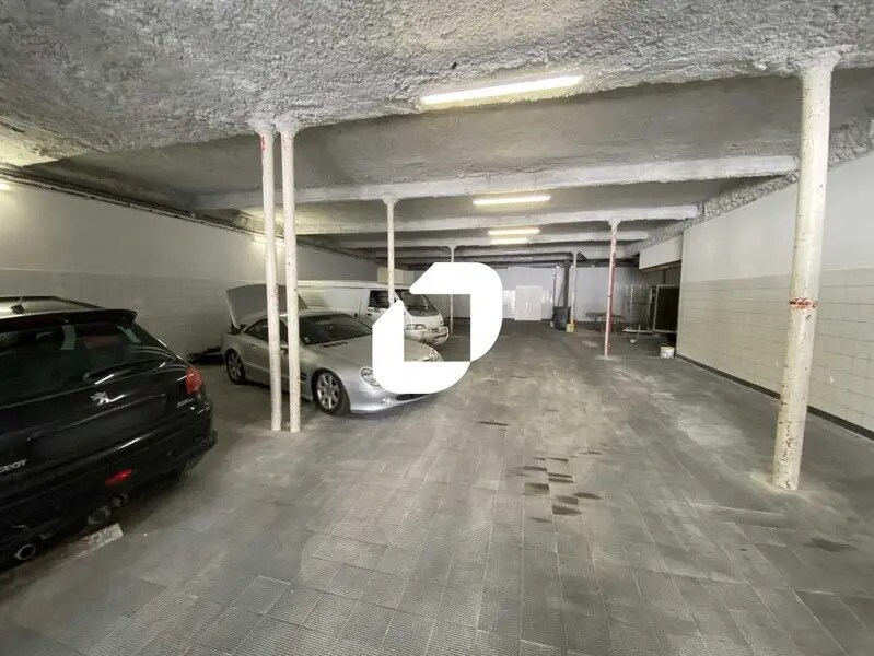 Location Local d'activités 450 m² - Photo 1