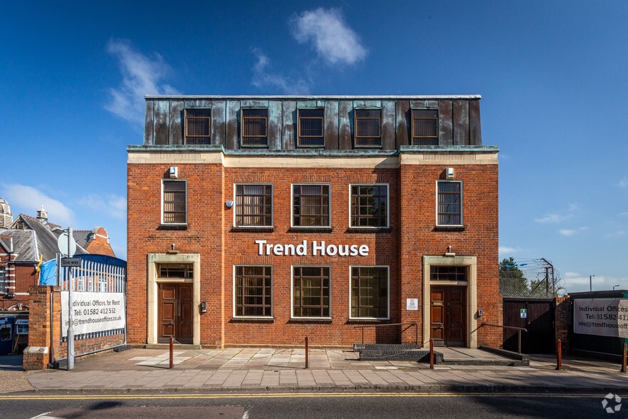 Dallow Rd, Luton for sale - Primary Photo - Image 1 of 1