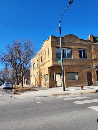 More details for 3700 N Kedzie Ave, Chicago, IL - Retail for Rent