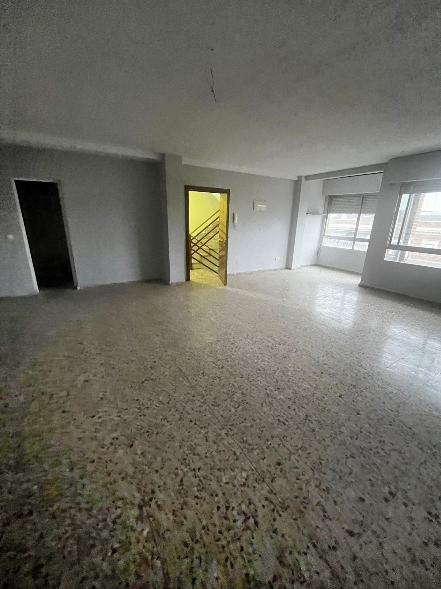 Office in Móstoles, Madrid to rent Interior Photo- Image 1 of 4