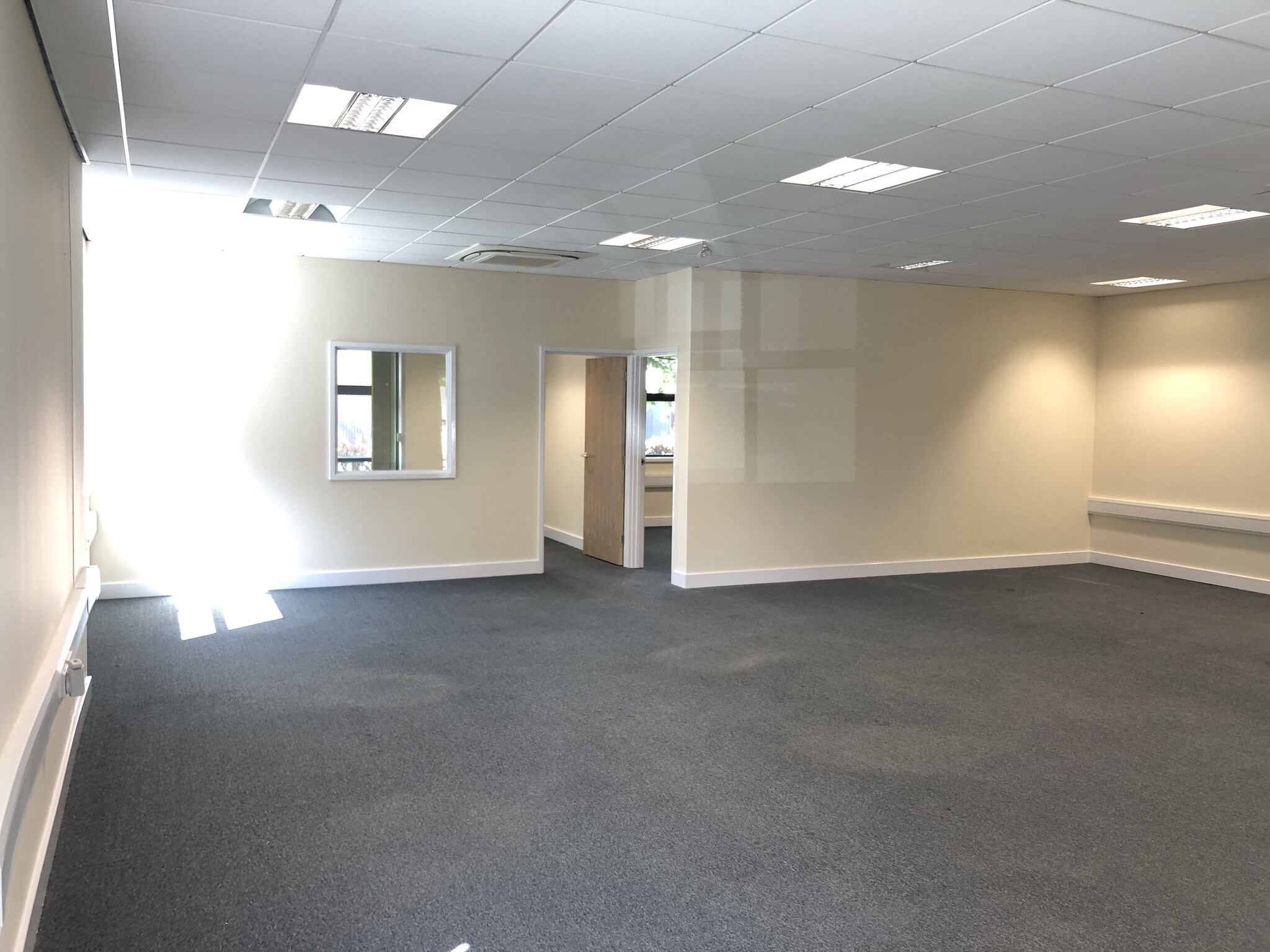 Shepcote Ln, Sheffield for sale Interior Photo- Image 1 of 1