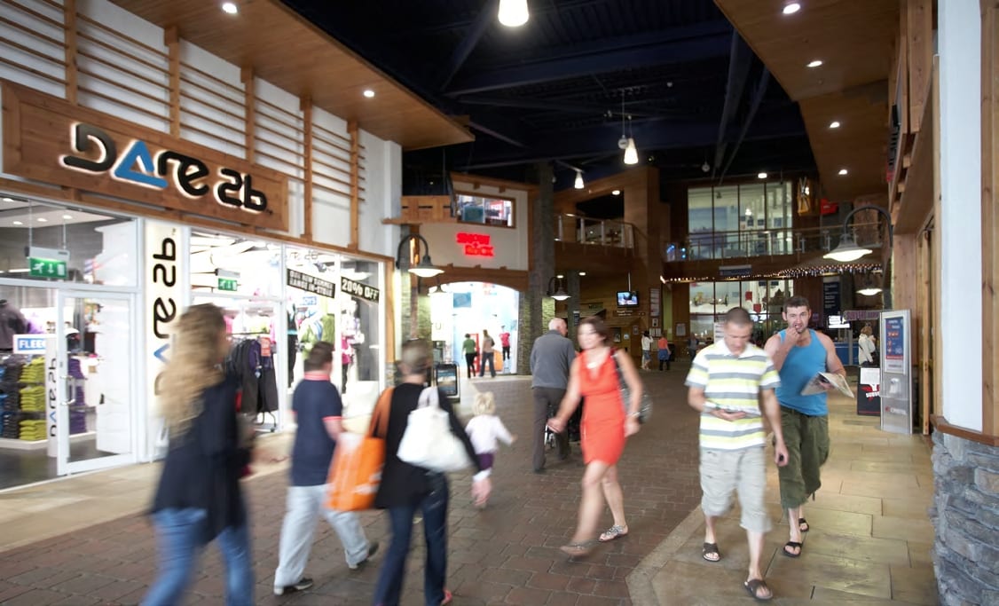 7 Trafford Way, Manchester to rent Interior Photo- Image 1 of 10