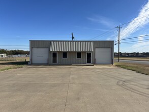 408 W Kilpatrick Ave, Cleburne, TX for rent Building Photo- Image 1 of 8