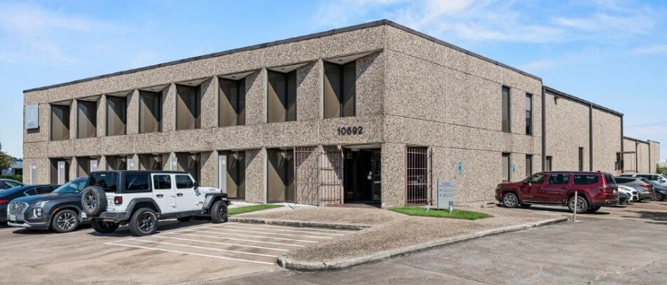 10692 Haddington Dr, Houston, TX to rent Building Photo- Image 1 of 8