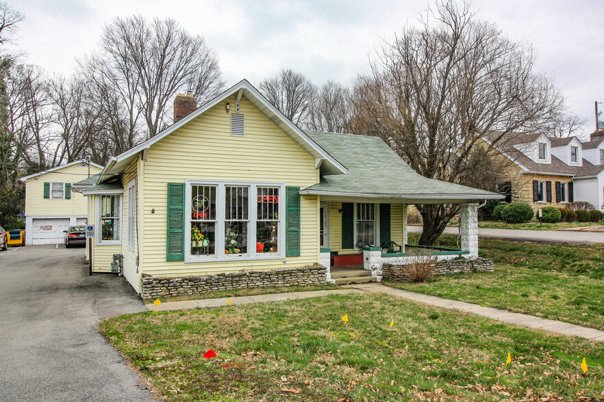 10125 Taylorsville Rd, Louisville, KY for sale - Building Photo - Image 1 of 1