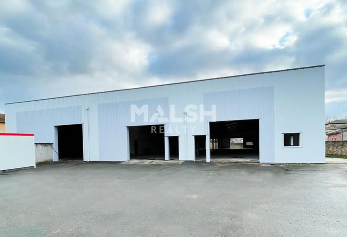 Light Industrial in Belleville-en-Beaujolais for sale Building Photo- Image 1 of 9