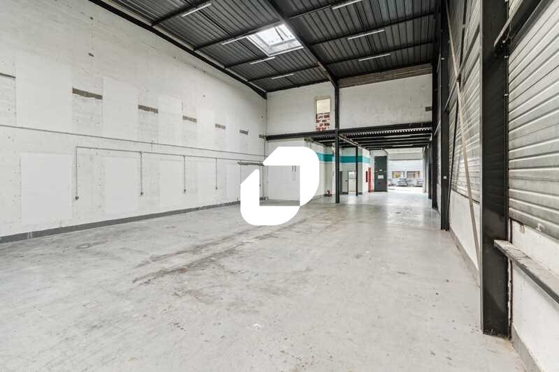 Route De La Bonde, Massy to rent - Building Photo - Image 2 of 15
