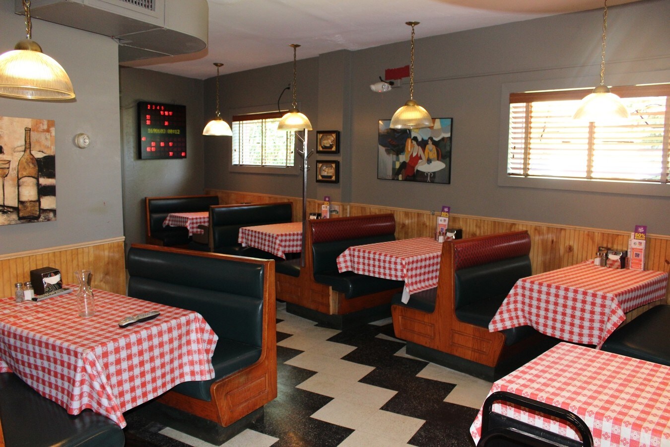 474476 E Meadow Ave, East Meadow 11554 UK