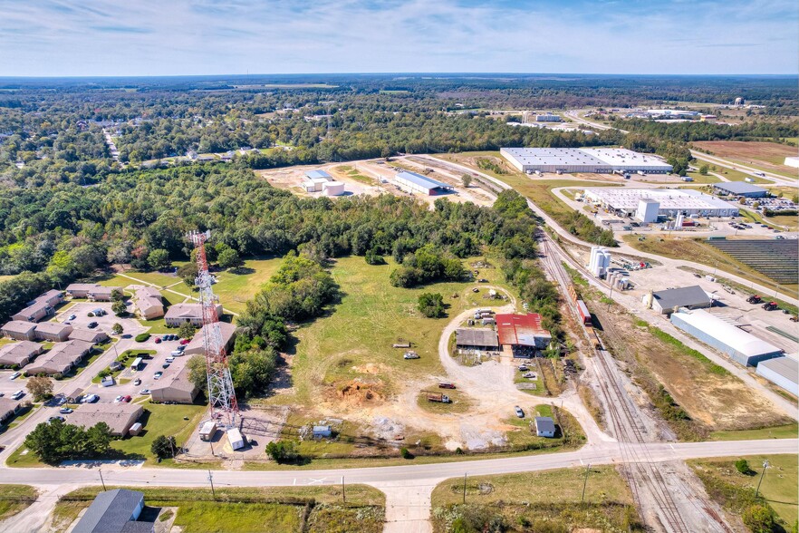 890 Davis Rd, Waynesboro, GA for sale - Primary Photo - Image 1 of 8