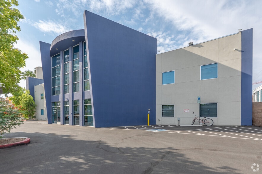 930 S 4th St, Las Vegas, NV to rent - Building Photo - Image 3 of 13