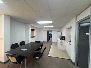 Amber Close, Tamworth to rent Interior Photo- Image 2 of 2