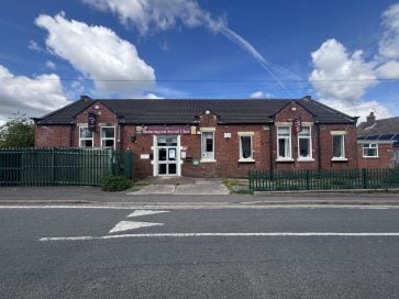 33 High St, Chesterfield for sale Primary Photo- Image 1 of 4