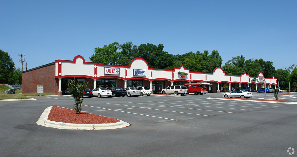 1039-1083 S Main St, Graham, NC for sale - Primary Photo - Image 1 of 1