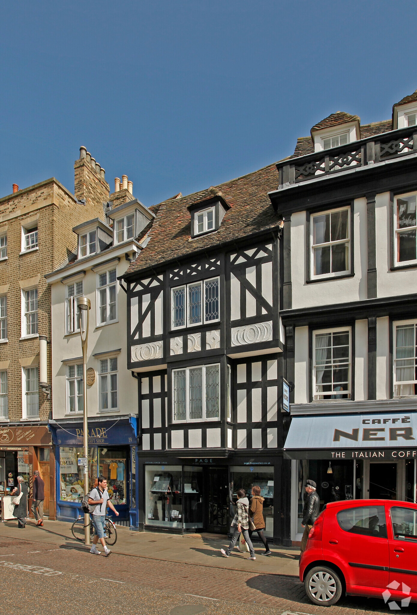 18 Kings Para, Cambridge for sale Primary Photo- Image 1 of 1
