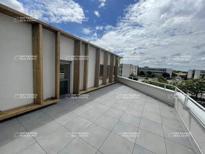 35 Avenue De L'Escadrille Normandie-Niemen, Blagnac to rent - Building Photo - Image 3 of 36