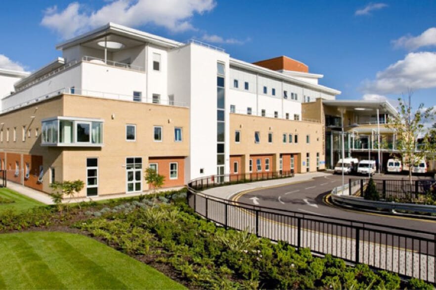 Roehampton Lane, London to rent - Building Photo - Image 1 of 5