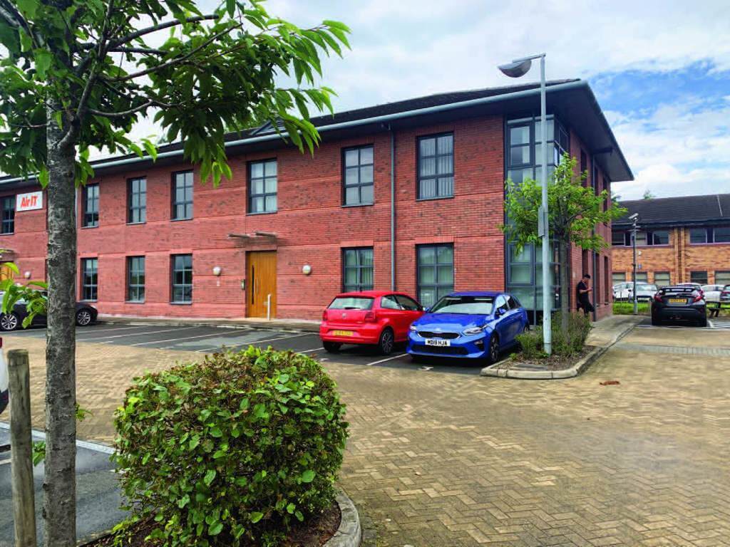 3 Royal Court, Northwich for sale Building Photo- Image 1 of 1