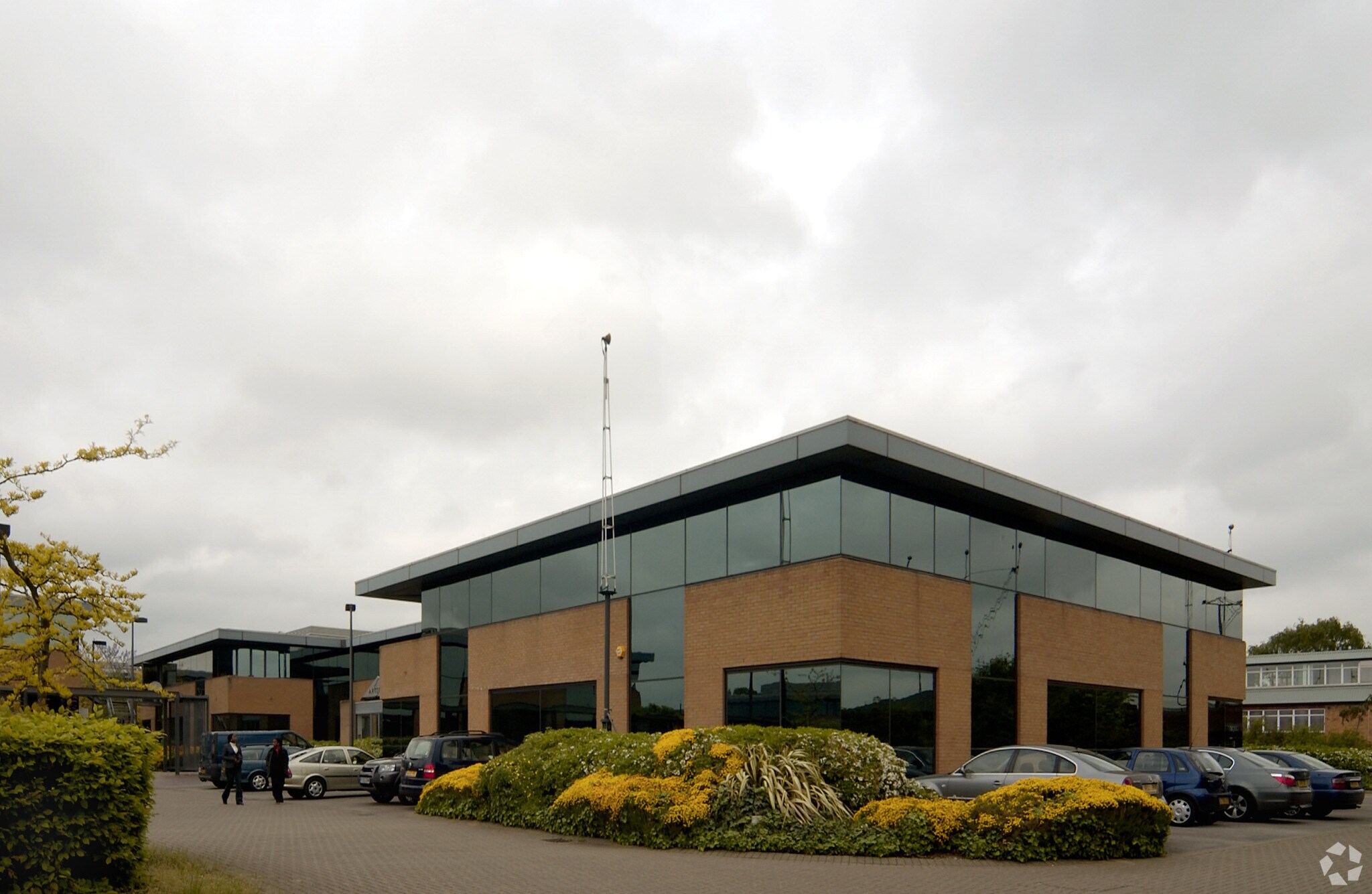 West End Rd, Ruislip to rent Building Photo- Image 1 of 12