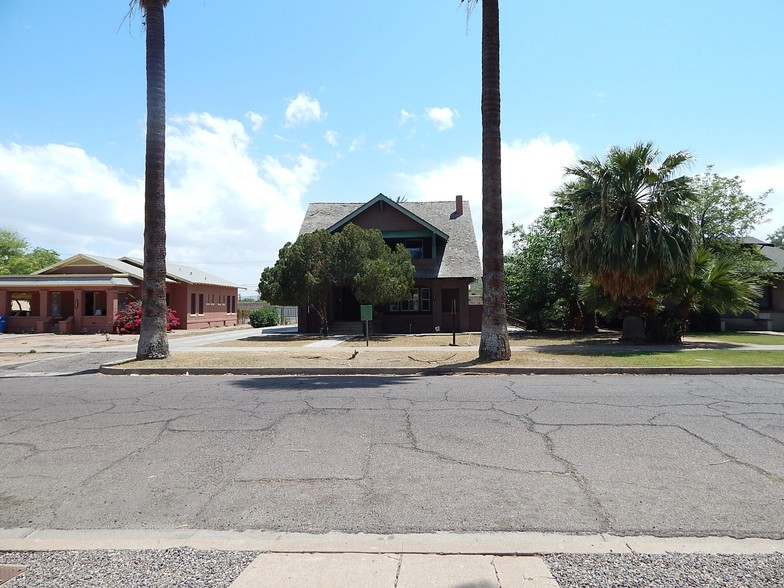 323 E Willetta St, Phoenix, AZ for rent - Building Photo - Image 1 of 30